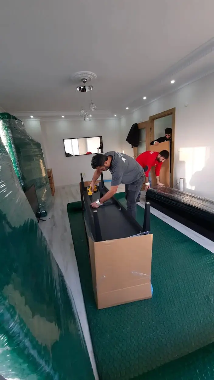 Paketlenmiş eşyaların depoya hazırlanması